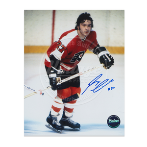 Reggie Leach Philadelphia Flyers 11x14 Autographed Photo - Included Inscription "The Rifle"